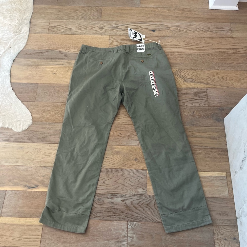 (NWT) mountain khakis (green) 42x32